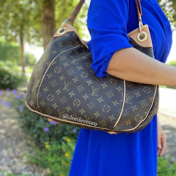 💖LIKE NEW 💖LOUIS VUITTON Galliera Bag - Picture 5 of 17
